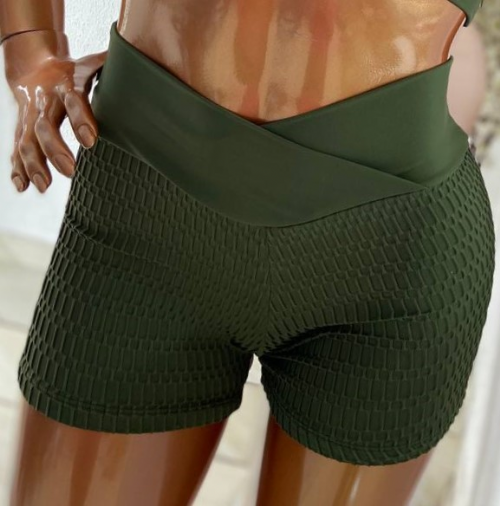Short Fitness texturizado verde oliva