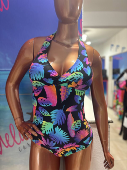 Mai� Alessandra com Bojo Colors