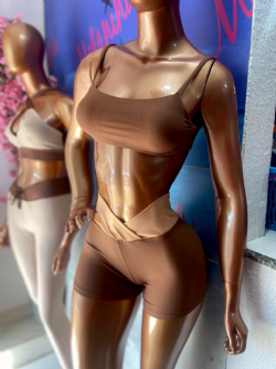 Top Fitness Thayn� Cacau