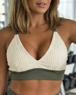 Top Fitness Multiformas Bolha Off White/Verde Oliva