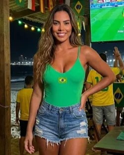 Mai� Empina Bumbum Firenze Brasil Verde Bandeira