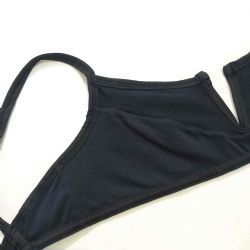 Top V biqu�ni preto